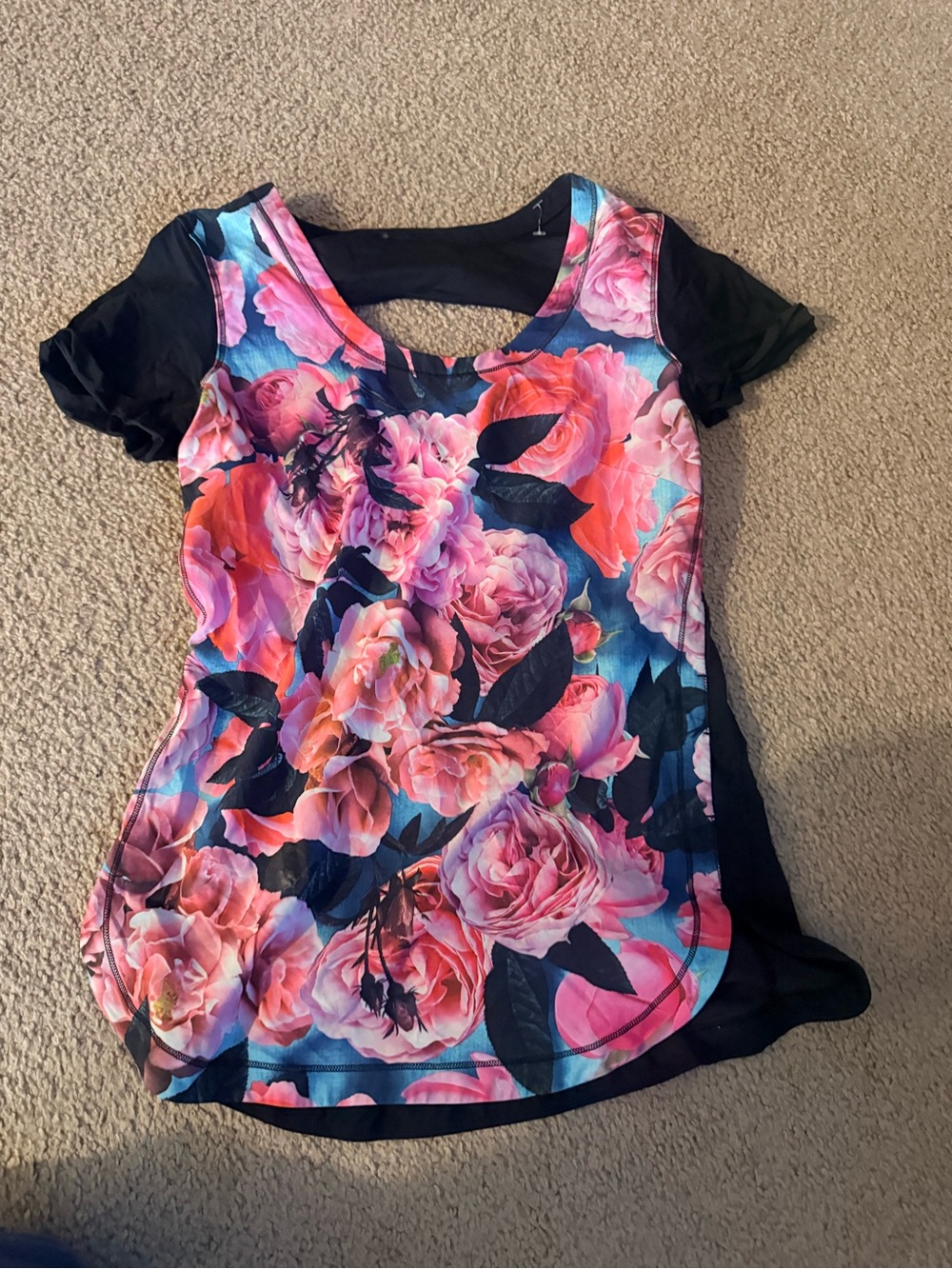 lululemon athletica Floral Scoop Neck Tee in Pink and Black